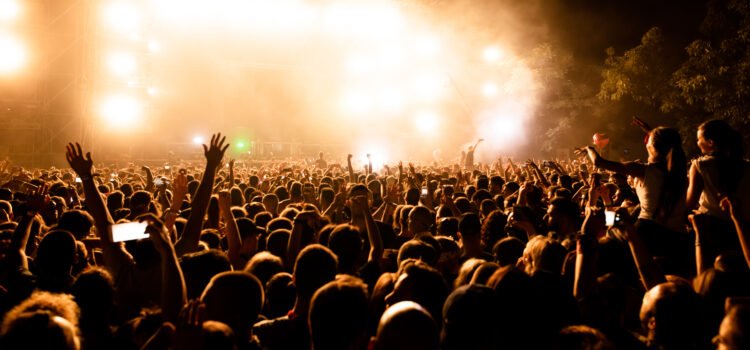 Consumidora será indenizada após mudanças na programação do Lollapalooza